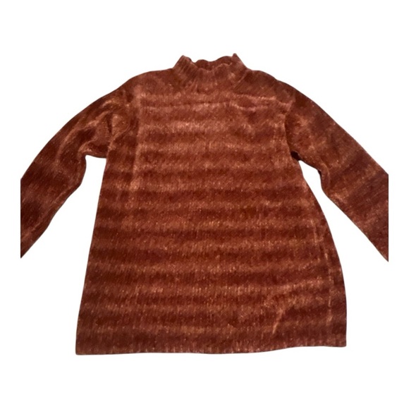 LORD AND TAYLOR sweater - Picture 1 of 4